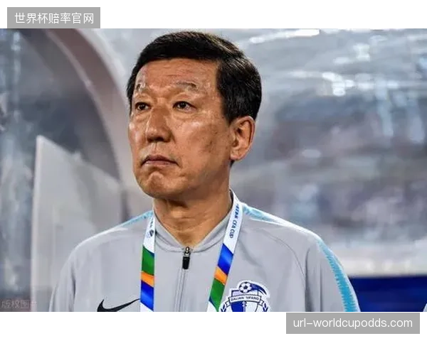 老将哈达德的健康状况成变数，其经验对稳定后防线至关重要。